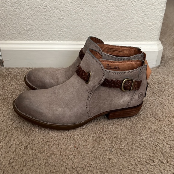 Born Suede Braided Ankle distressed taupe boots shoes sz 6M zip up - Picture 3 of 7